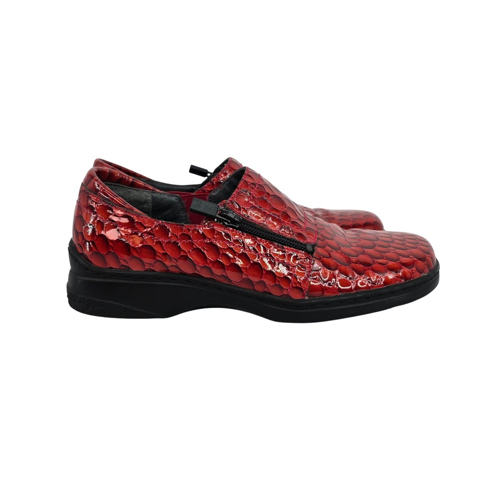 Naturalizer Womens Red Reptile Embossed Patent Leather Zip Loafers 6N 192NA55